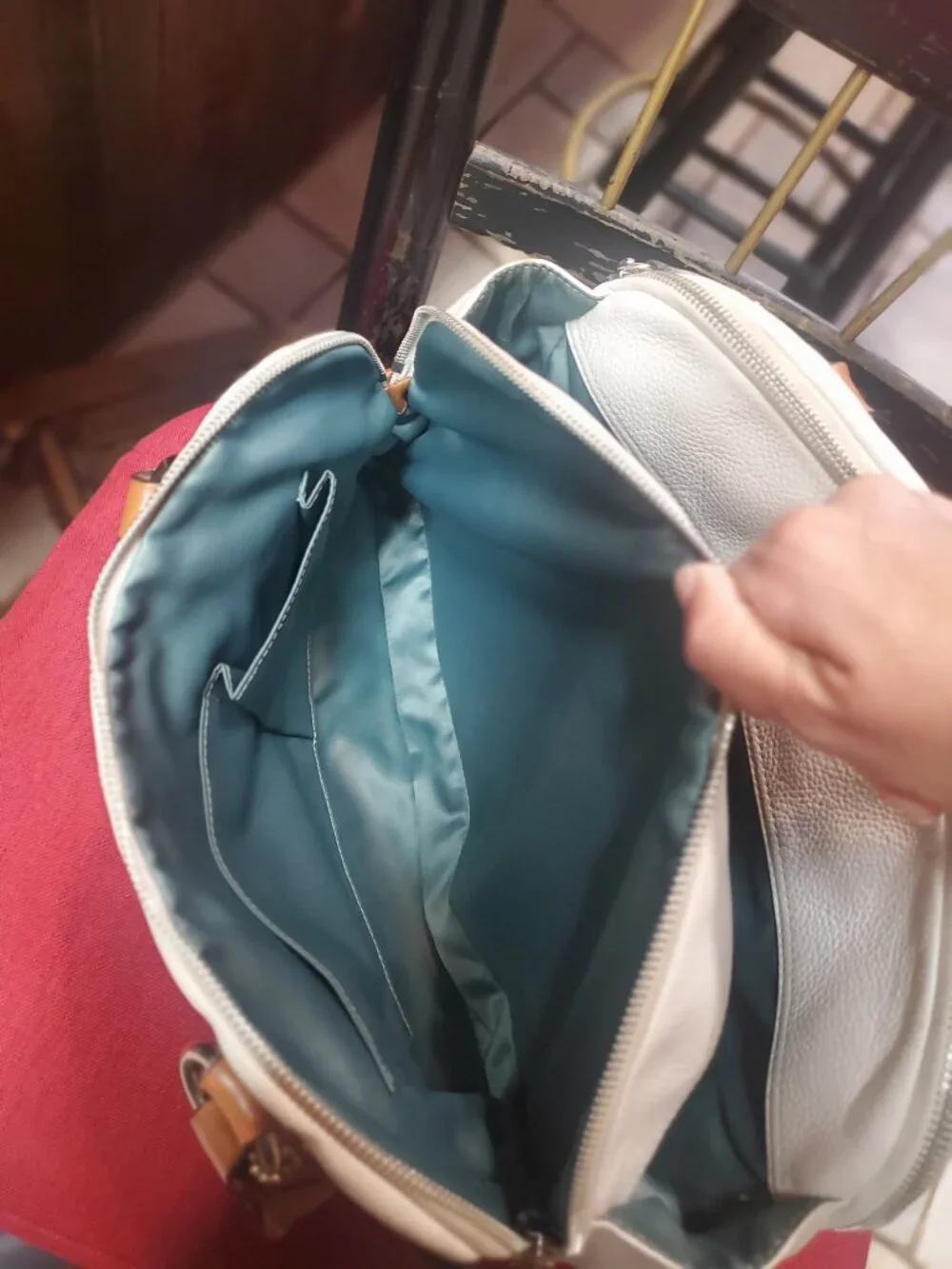 Authentic Coach leather shoulder bag